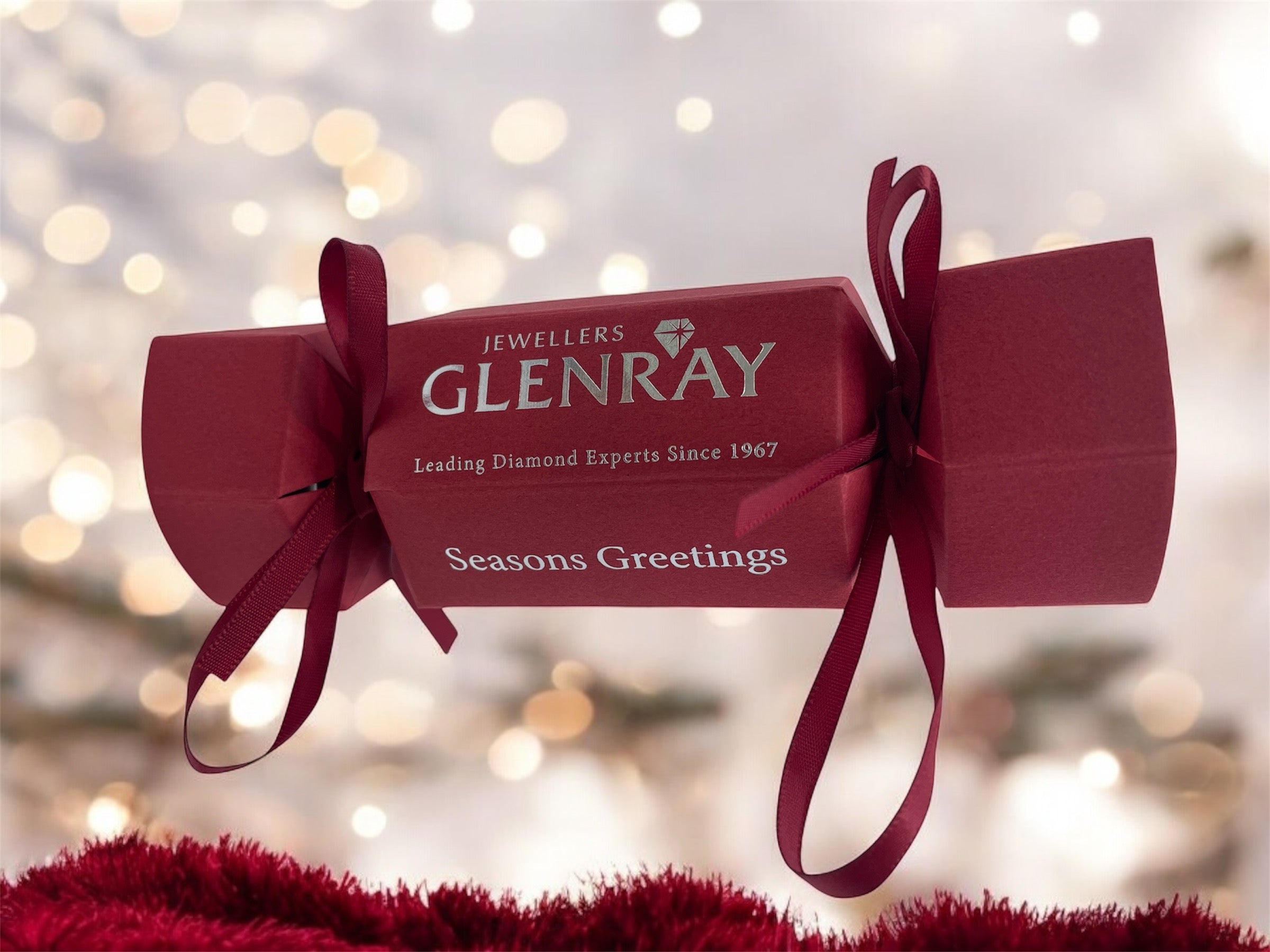 Glenray Jewellers Presents: Luxury Crackers – A Sparkling Twist on Gift-Giving!