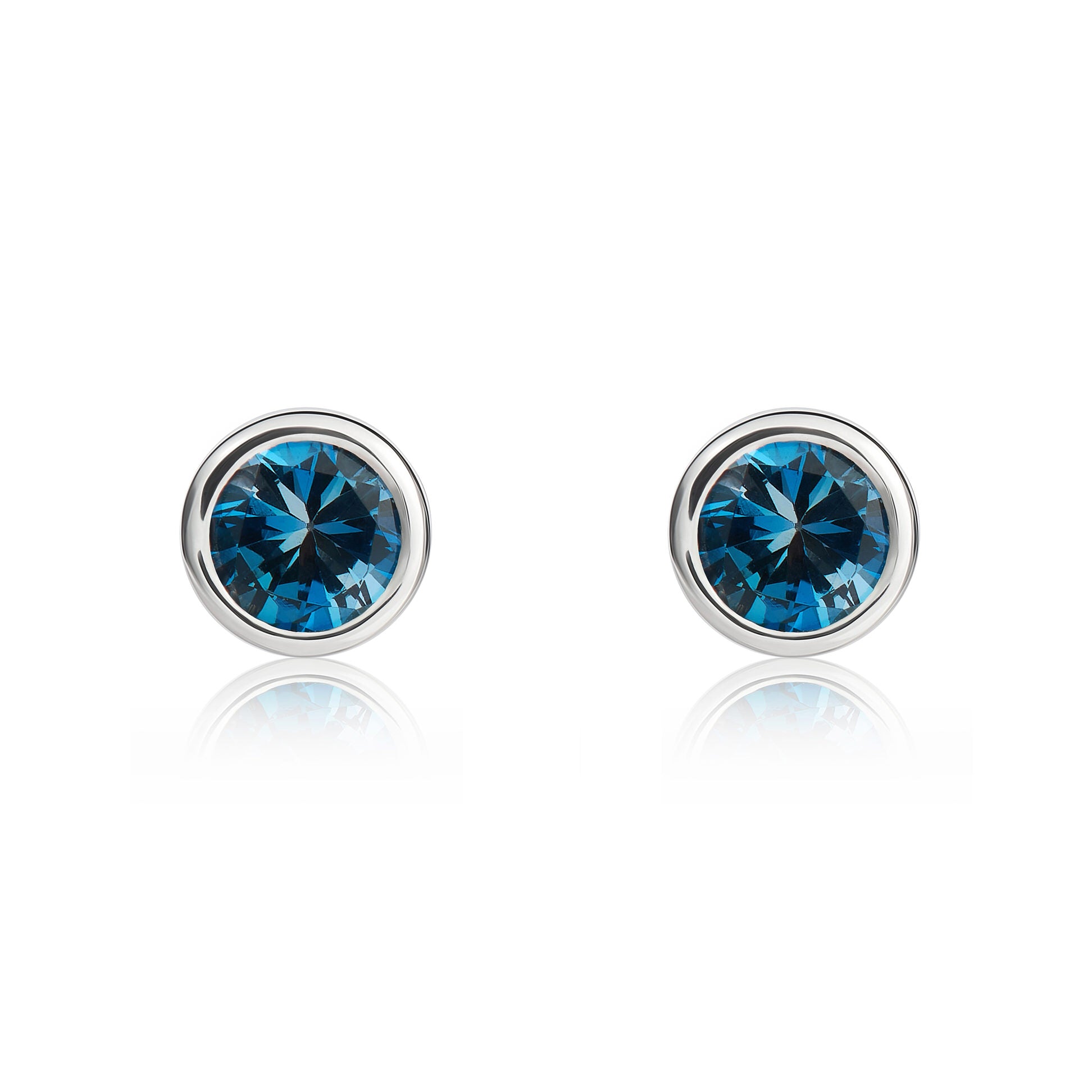 9ct white gold 4mm Round London Blue Topaz rubover Stud Earrings