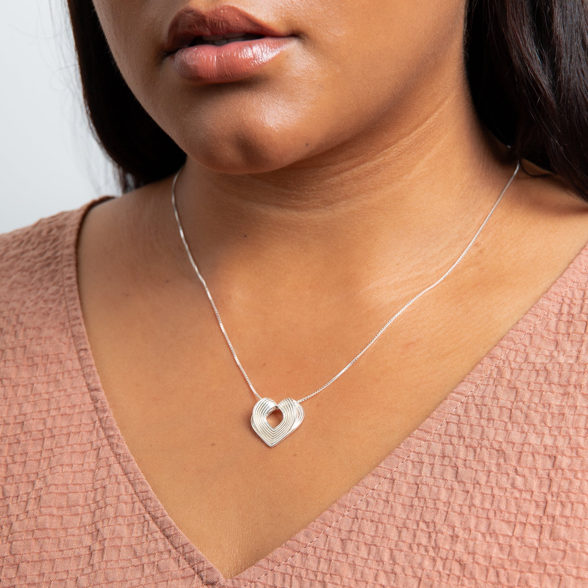 3D Heart with Ridges Texture Pendant