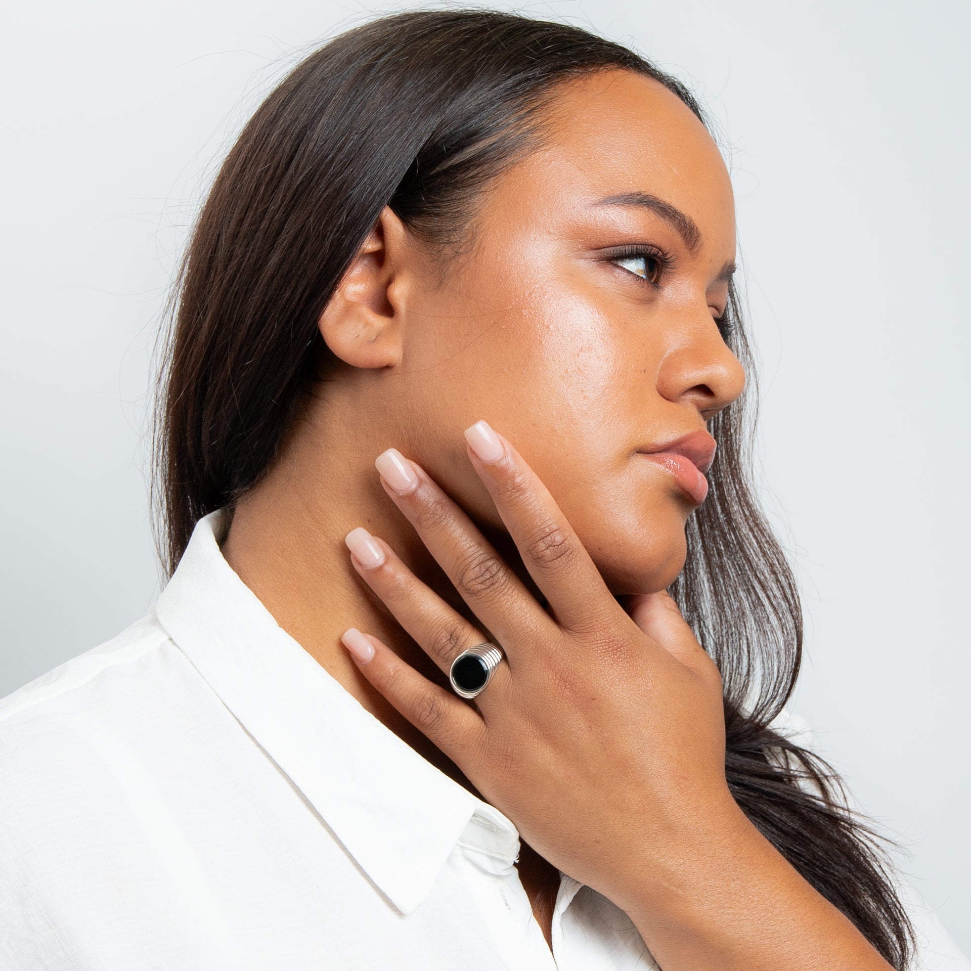 Round Black Onyx with Ridges Signet Ring