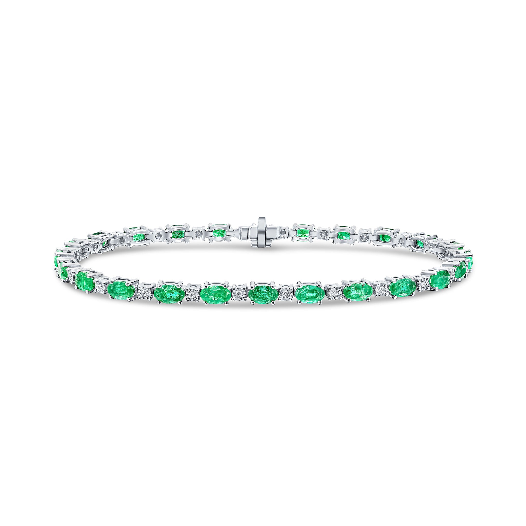 18wg Oval Em & Rd Diamond Blet