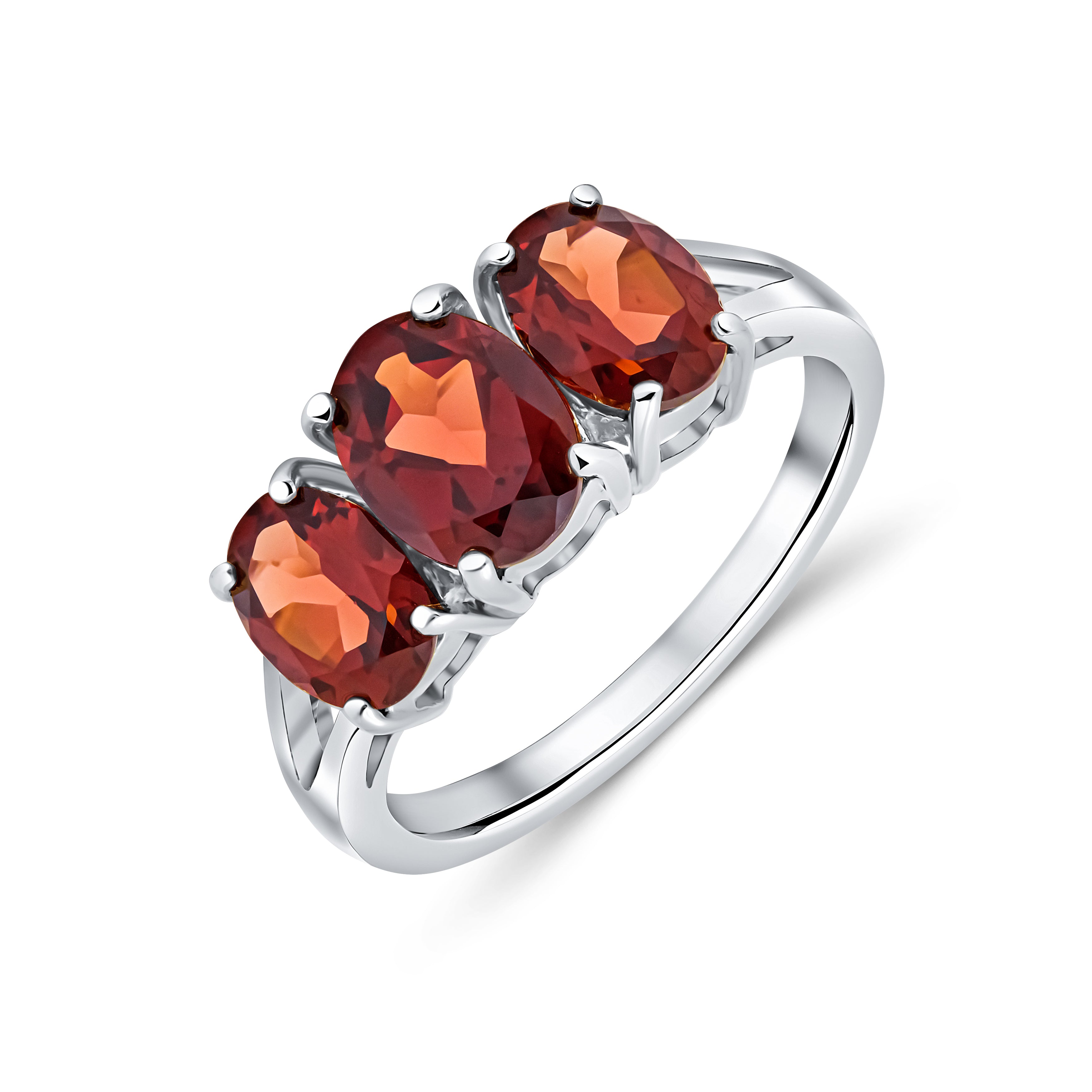 9ct White Gold Oval Garnet Claw Set 3 Stone Ring with Split Shoulders