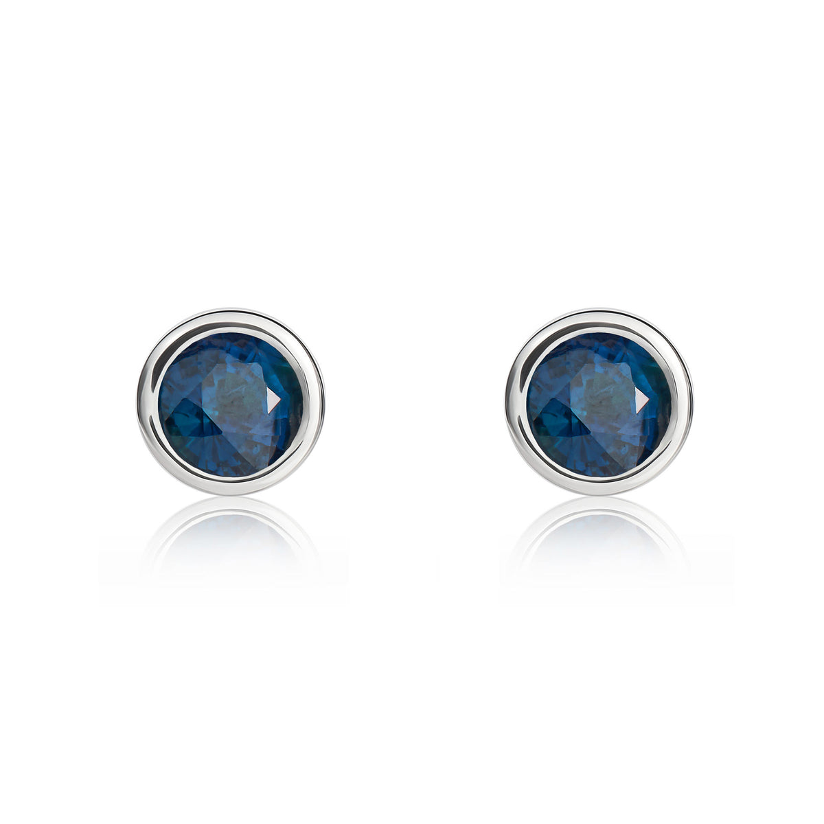 9ct White Gold Round Blue Sapphire Rubover Stud Earrings,5mm